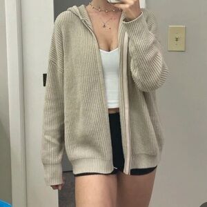 Sweater zip up